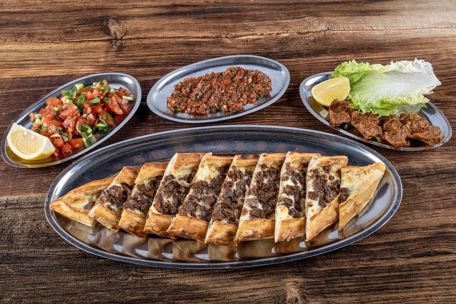 Kavurmalı Pide